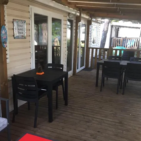 Mobil-home 4-8 Personnes Campsite